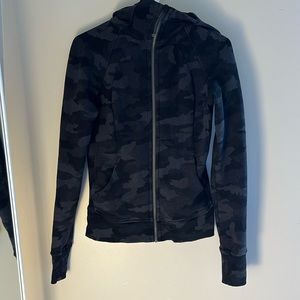 Black camo lululemon scuba full zip